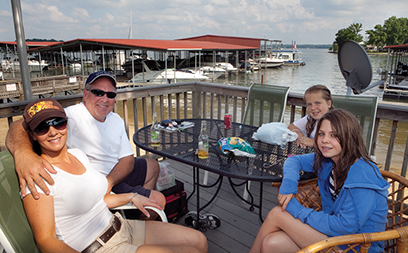 commodore-yacht-club-lake-wylie-sc-day-at-the-lake